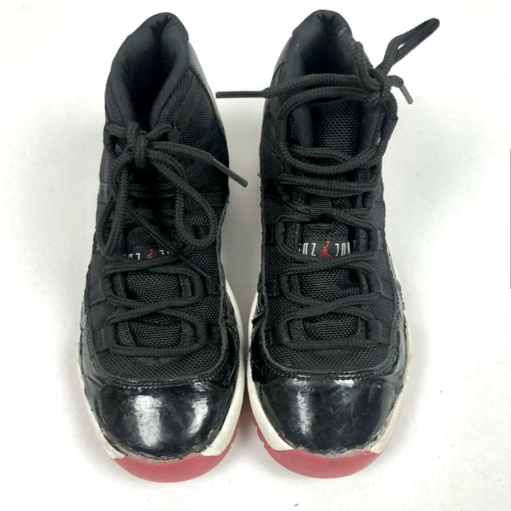 ⭐️RARE⭐️Vintage Retro Youth Jordan 11 Breds 2001⭐️